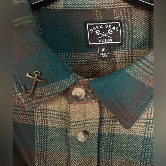 Dark Seas Flannel Button Up- NWT - Picture 3 of 10